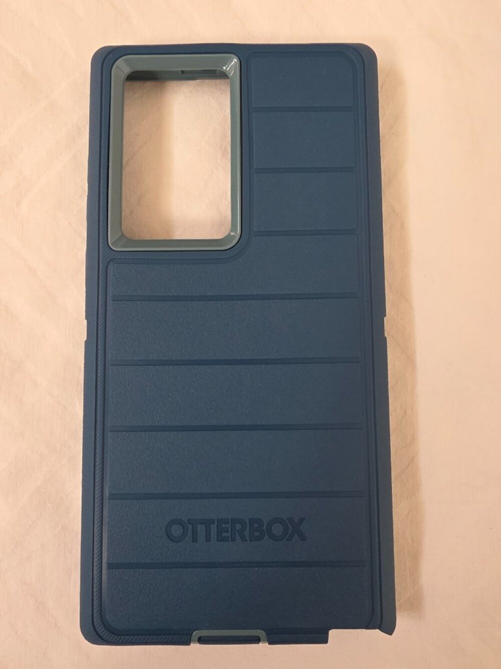 OtterBox Defender Pro Smartphone Case for Samsung S22 Ultra